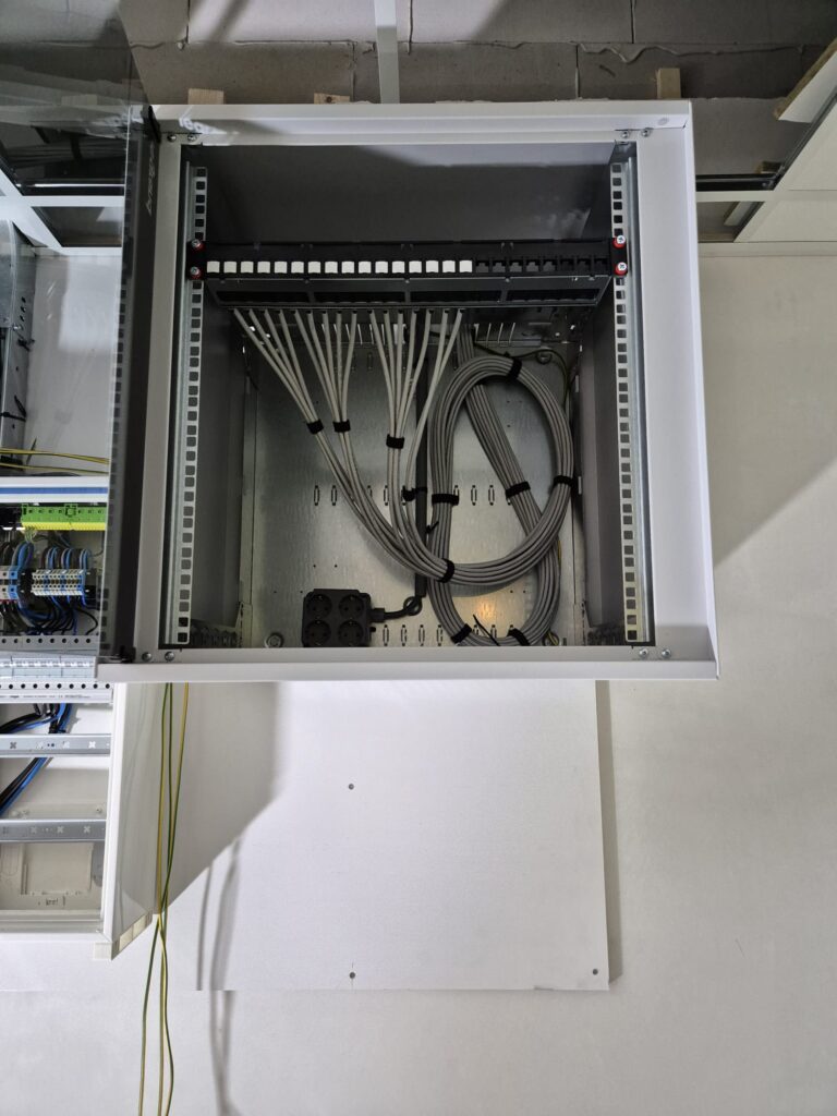 Electron Elektrotechniek